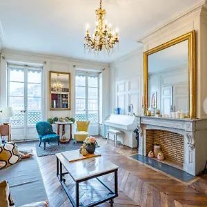 Haussmannien D'artiste, Exception, Quai De Saone Balcon+parking France