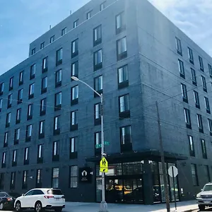 **** Hotell Nirvana USA